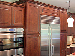 Traditional Midwest Kitchen - Full Length Cabinets