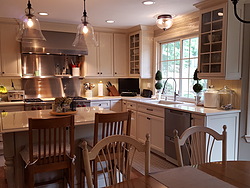 Traditional Kitchen With Built-In Seating - Large Windows