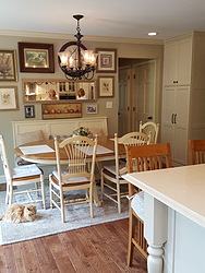Traditional Kitchen With Built-In Seating - Kitchen Seating