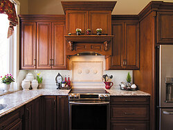 Traditional Kitchen With Center Island - Stove